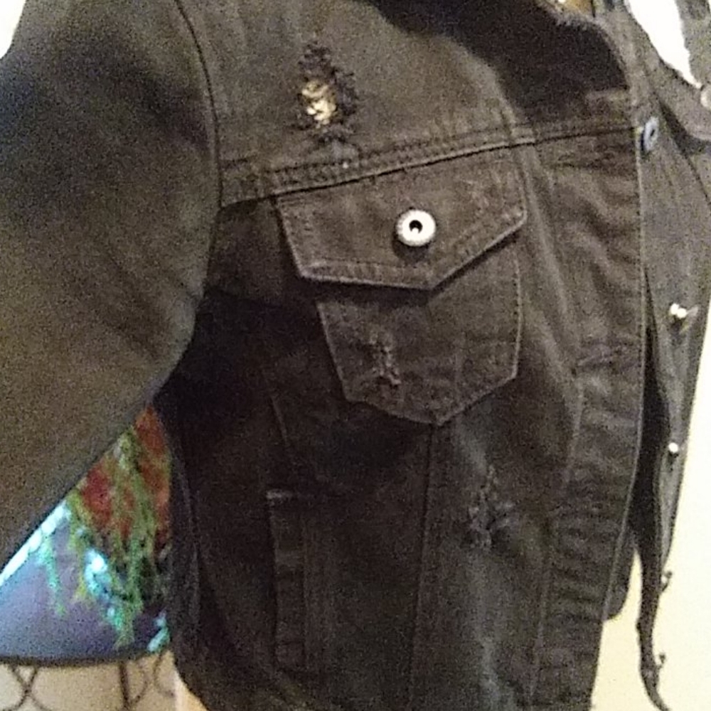 Black Jean Jacket - Picture 4 of 11